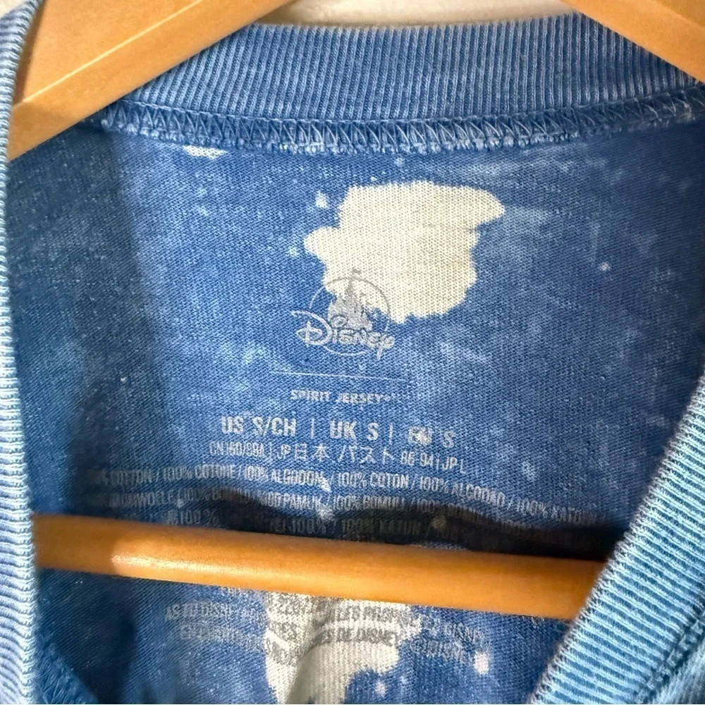 Disneyland Bleach Splatter Spirit Jersey Size Small Blue and White - Picture 7 of 7